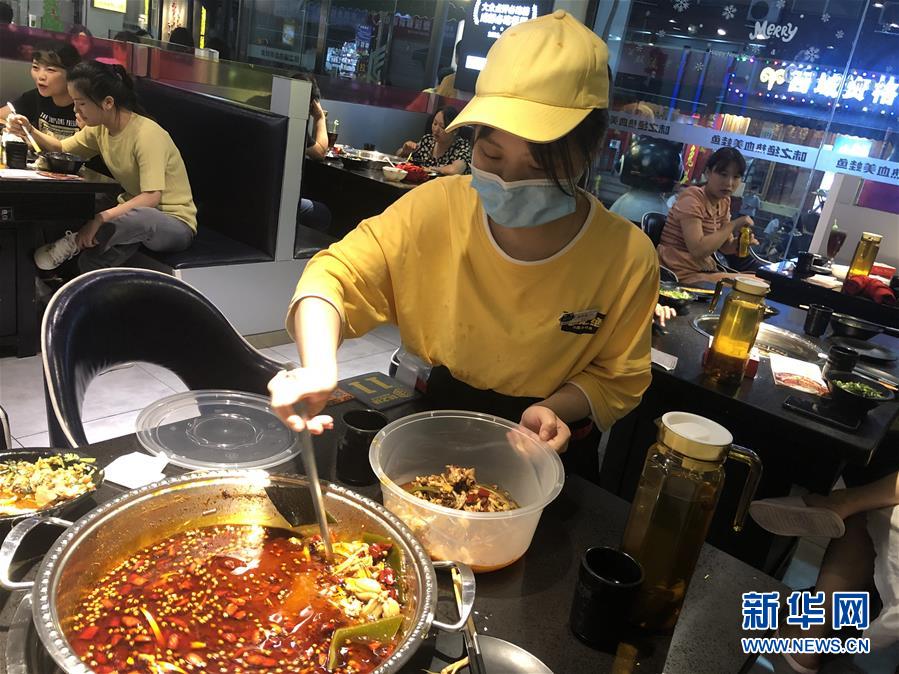（在習(xí)近平新時代中國特色社會主義思想指引下——新時代新作為新篇章·習(xí)近平總書記關(guān)切事·圖文互動）（1）珍惜盤中餐，狠剎浪費(fèi)風(fēng)——各地積極行動堅決制止餐飲浪費(fèi)