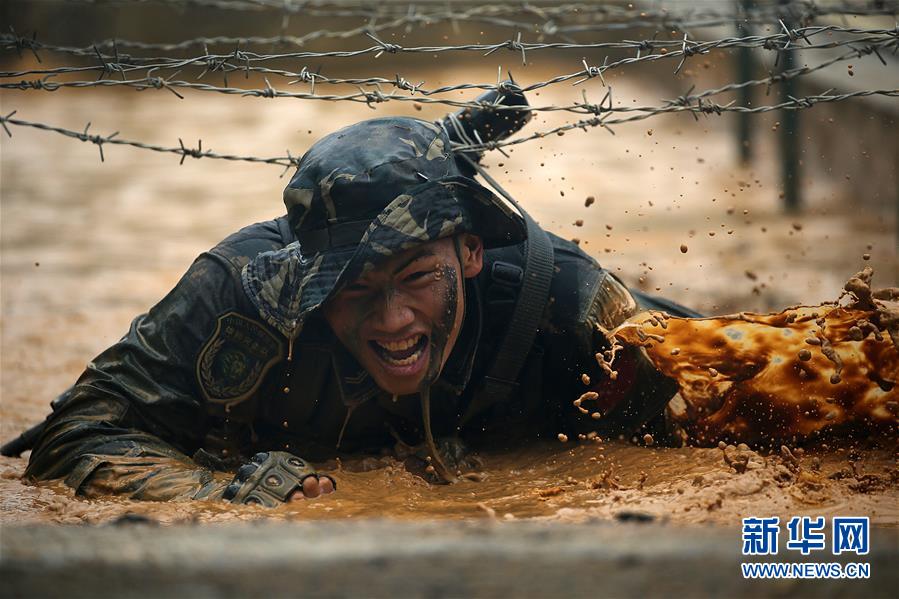 （在習近平強軍思想指引下·我們在戰(zhàn)位報告·圖文互動）（2）駐澳門部隊：濠江之畔，最可愛的人