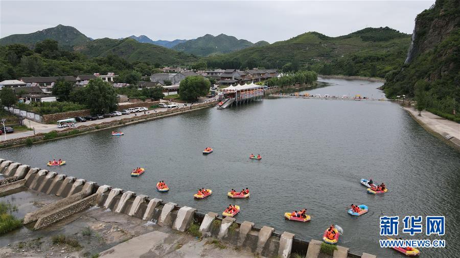（新華全媒頭條·走向我們的小康生活·圖文互動(dòng)）（3）長(zhǎng)城腳下，小康村串成“珍珠鏈”