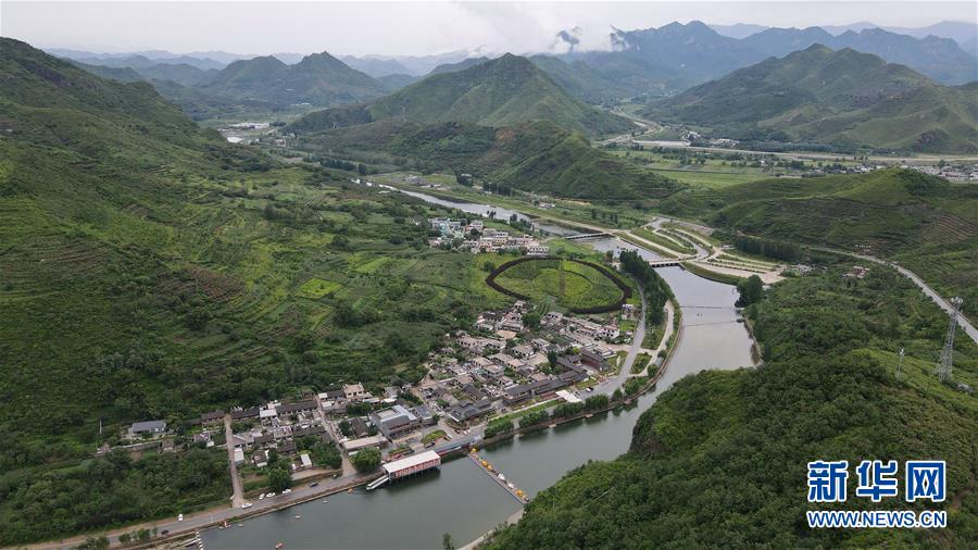 （新華全媒頭條·走向我們的小康生活·圖文互動(dòng)）（5）長(zhǎng)城腳下，小康村串成“珍珠鏈”