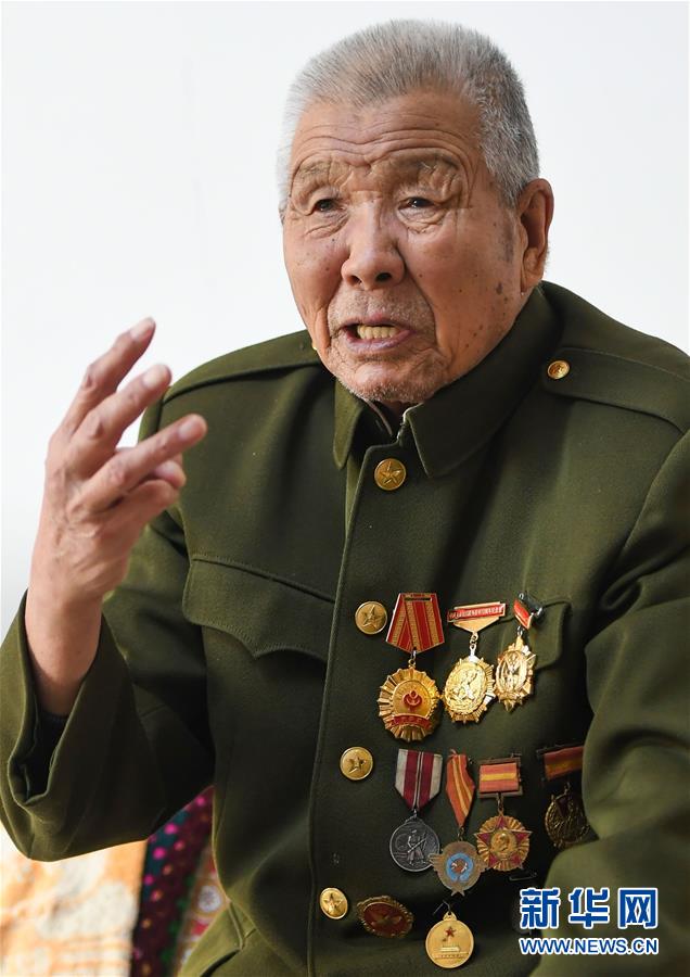 （紀(jì)念抗美援朝70周年·圖文互動）為將軍守陵，此生不改——記守護(hù)楊靖宇烈士陵園的老兵徐振明