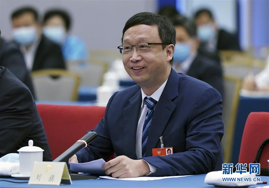 （新華全媒頭條·圖文互動(dòng)）（4）從人民中汲取磅礴力量——習(xí)近平總書記同出席2020年全國(guó)兩會(huì)人大代表、政協(xié)委員共商國(guó)是紀(jì)實(shí)