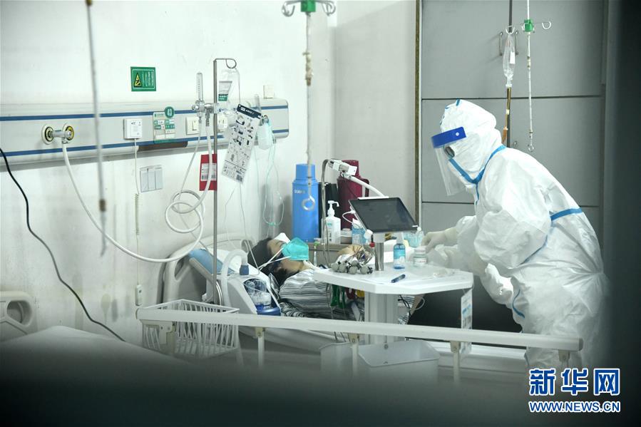 （在習近平新時代中國特色社會主義思想指引下&mdash;&mdash;新時代新作為新篇章&middot;習近平總書記關切事&middot;圖文互動）（2）高擎利劍驅疫魔&mdash;&mdash;科研攻關助力湖北戰(zhàn)&ldquo;疫&rdquo;記