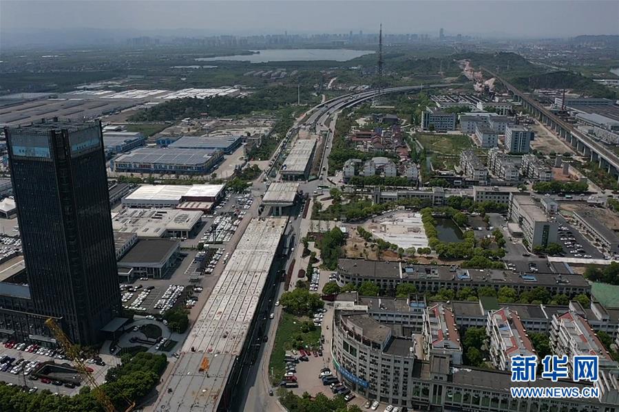 （在習近平新時代中國特色社會主義思想指引下——新時代新作為新篇章·習近平總書記關(guān)切事·圖文互動）（3）新機遇、新引擎——重大工程重大項目建設(shè)新動向觀察