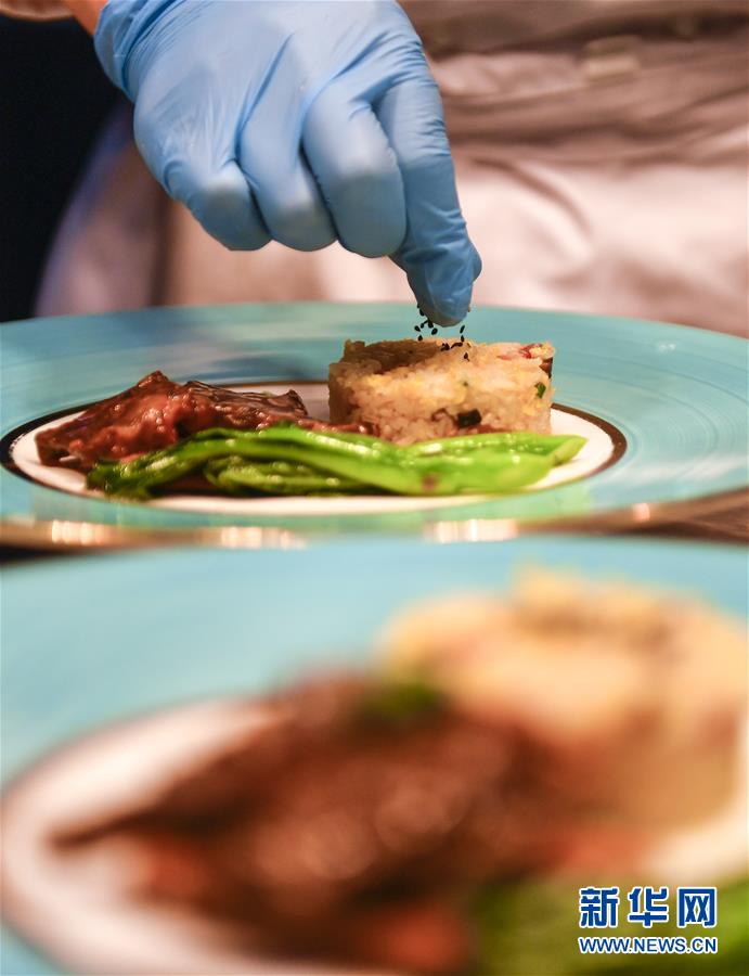 （在習(xí)近平新時代中國特色社會主義思想指引下&mdash;&mdash;新時代新作為新篇章&middot;習(xí)近平總書記關(guān)切事&middot;圖文互動）（5）珍惜盤中餐，狠剎浪費風(fēng)&mdash;&mdash;各地積極行動堅決制止餐飲浪費
