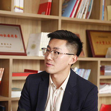 【青春的故事】“鋼鐵人”是怎樣煉成的？