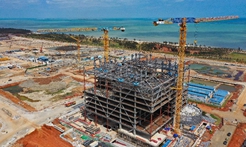 在?？诮瓥|新區(qū)感受海南自貿(mào)港建設(shè)浪潮