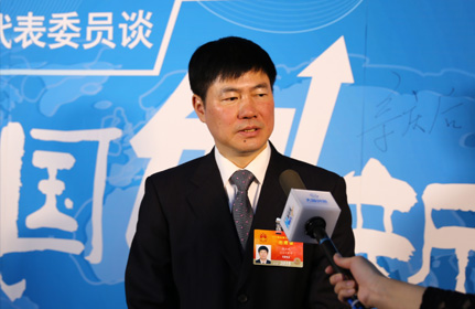 “我們要進(jìn)行自貿(mào)區(qū)的體制機(jī)制的創(chuàng)新，也就是先行先試的一些實(shí)驗(yàn)。”