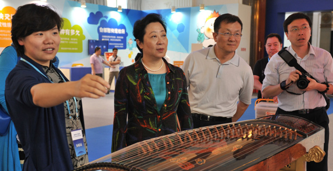 北京市市科委主任閆傲霜、副主任朱世龍檢查2015年科技周主場(chǎng)籌備工作