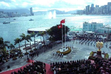 今年7月1日香港將迎來(lái)回歸祖國(guó)20周年，這是一件大事、盛事