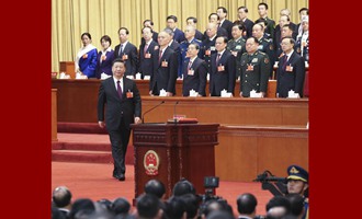 習(xí)近平當(dāng)選國家主席、中央軍委主席