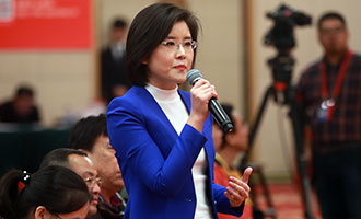 中央電視臺、中國國際電視臺記者提問