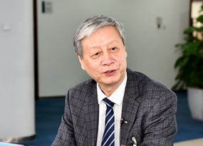 訪(fǎng)談進(jìn)行中