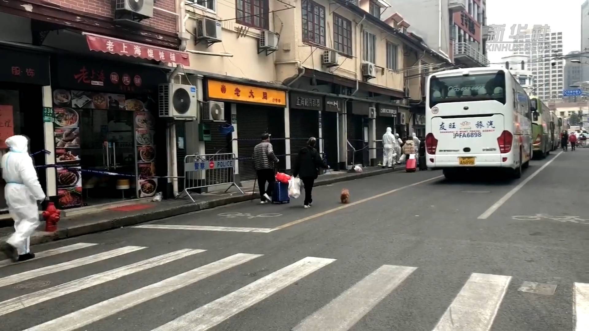 居民隔離可以帶寵物了，暖心！
