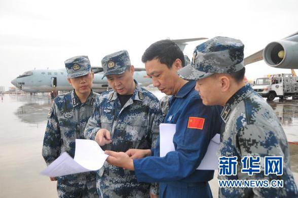 （搜尋馬航370航班·圖文互動）（1）中國空軍3架運輸機(jī)抵達(dá)馬來西亞 將展開海外搜救行動 