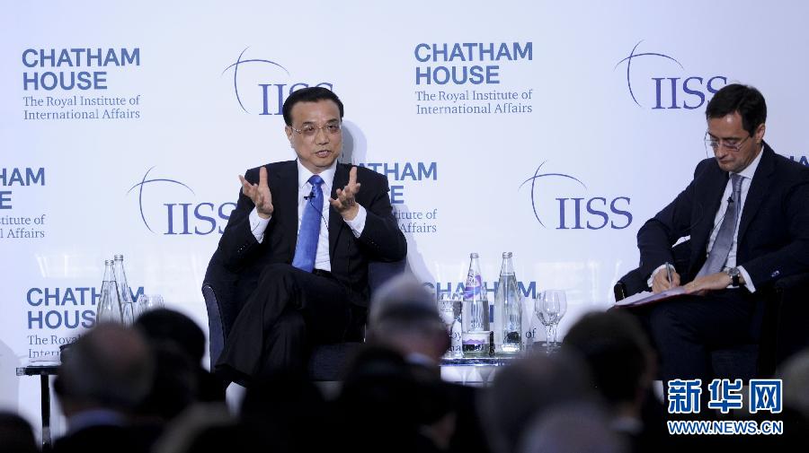6月18日，國務(wù)院總理李克強在倫敦金融城市長官邸面向英國皇家國際問題研究所和國際戰(zhàn)略研究所兩大智庫發(fā)表題為《共建包容發(fā)展的美好世界》的演講。新華社記者 張鐸 攝 