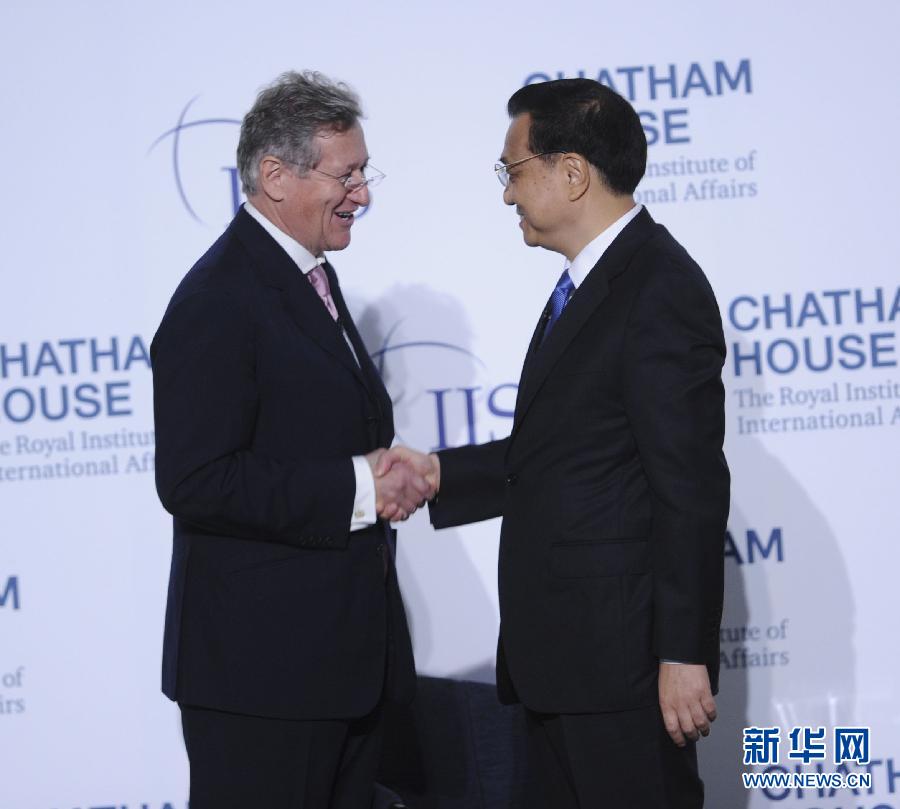  6月18日，國務(wù)院總理李克強在倫敦金融城市長官邸面向英國皇家國際問題研究所和國際戰(zhàn)略研究所兩大智庫發(fā)表題為《共建包容發(fā)展的美好世界》的演講。新華社記者 張鐸 攝 