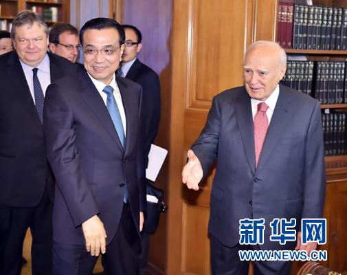 6月20日，國務(wù)院總理李克強在雅典總統(tǒng)府會見希臘總統(tǒng)帕普利亞斯。新華社記者 李濤 攝