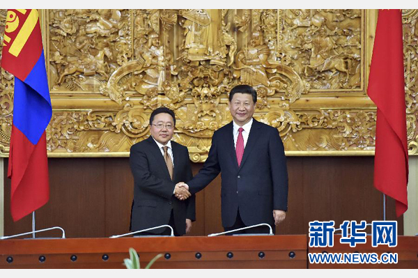 8月21日，國(guó)家主席習(xí)近平在烏蘭巴托同蒙古國(guó)總統(tǒng)額勒貝格道爾吉舉行會(huì)談。 新華社記者 李濤 攝 