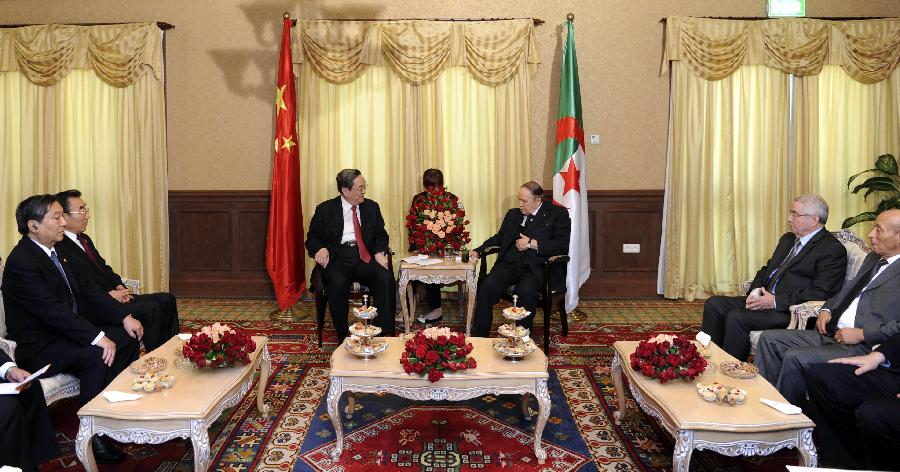 11月2日，正在阿爾及利亞進行正式友好訪問的全國政協(xié)主席俞正聲在阿爾及爾會見阿總統(tǒng)布特弗利卡。 新華社記者 張鐸 攝