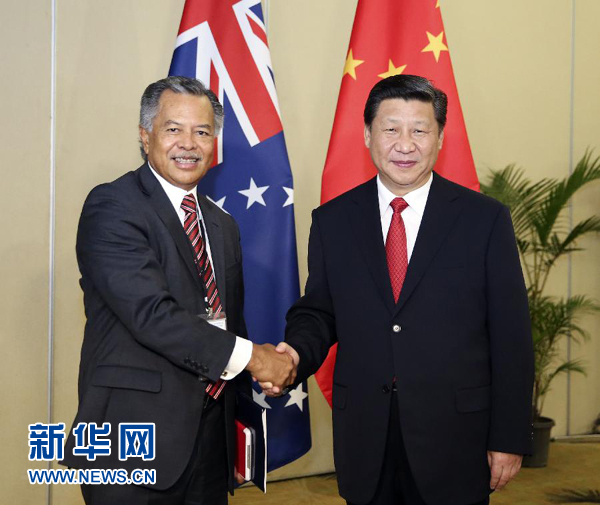11月22日，國家主席習(xí)近平在斐濟(jì)楠迪會見庫克群島總理普納。新華社記者丁林?jǐn)z 