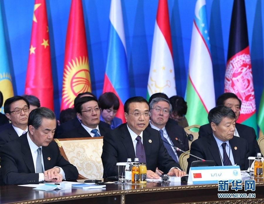 這是李克強(qiáng)總理在會上發(fā)表講話。新華社記者 龐興雷 攝