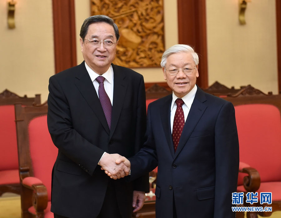 12月25日至27日，中共中央政治局常委、全國政協(xié)主席俞正聲對越南進行正式訪問。這是12月26日，俞正聲在河內(nèi)會見越共中央總書記阮富仲。 新華社記者劉建生攝