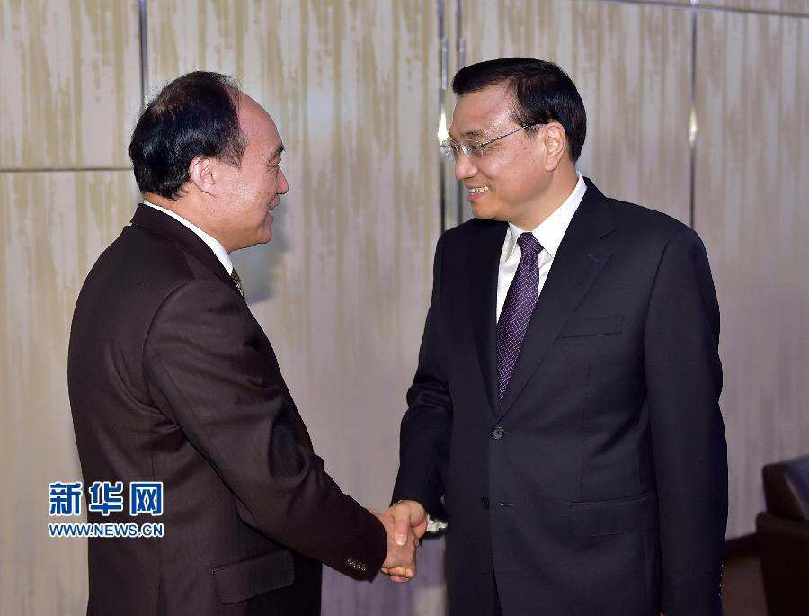 1月22日，中國國務(wù)院總理李克強(qiáng)在瑞士蘇黎世會見國際電信聯(lián)盟秘書長趙厚麟。 新華社記者 李濤 攝 
