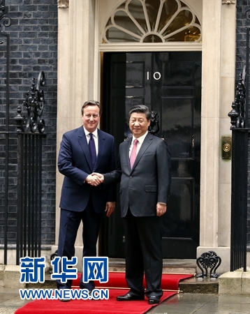 10月21日，國家主席習近平在倫敦唐寧街首相府同英國首相卡梅倫舉行會談。 新華社記者 鞠鵬 攝 