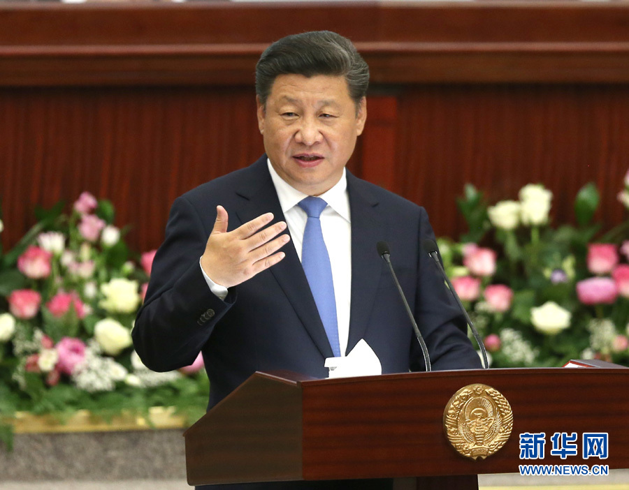6月22日，國(guó)家主席習(xí)近平在塔什干烏茲別克斯坦最高會(huì)議立法院發(fā)表題為《攜手共創(chuàng)絲綢之路新輝煌》的重要演講。 新華社記者馬占成攝