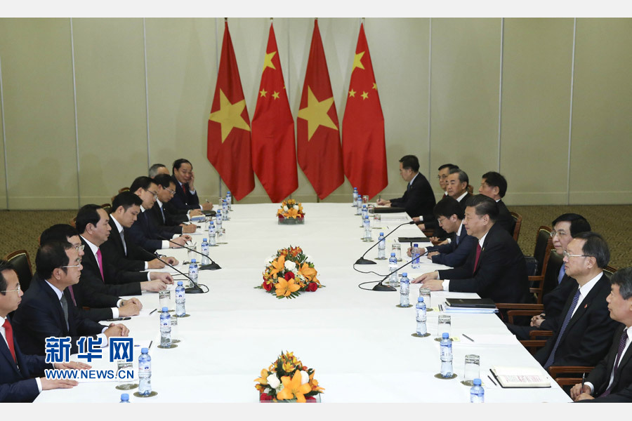 11月19日，國家主席習(xí)近平在利馬會見越南國家主席陳大光。新華社記者 龐興雷 攝 