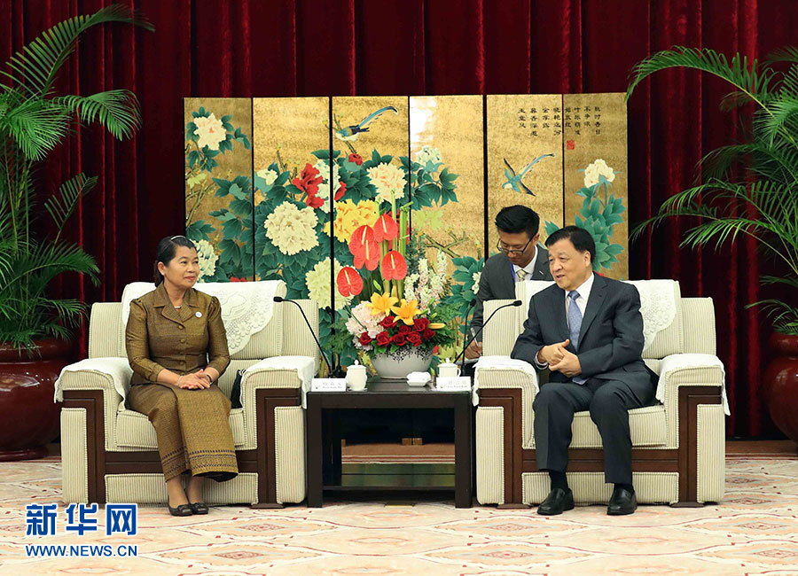 6月11日，中共中央政治局常委、中央書記處書記劉云山在福州會(huì)見來華出席金磚國家政黨、智庫和民間社會(huì)組織論壇的柬埔寨人民黨中央常委、副首相梅森安。新華社記者劉衛(wèi)兵攝
