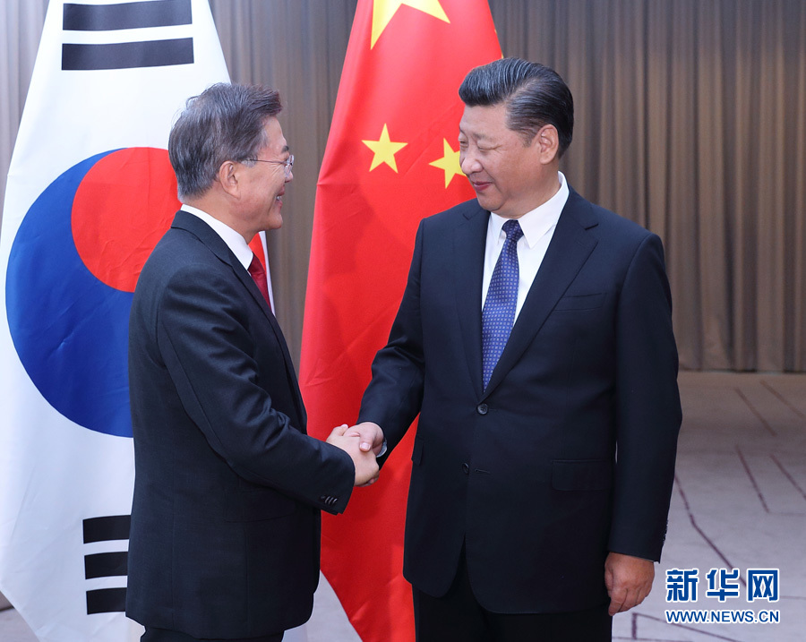 7月6日，國家主席習(xí)近平在柏林會見韓國總統(tǒng)文在寅。 新華社記者 王曄攝