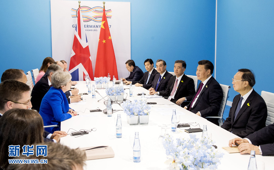 7月7日，國家主席習(xí)近平在漢堡會見英國首相特雷莎·梅。 新華社記者李學(xué)仁 攝