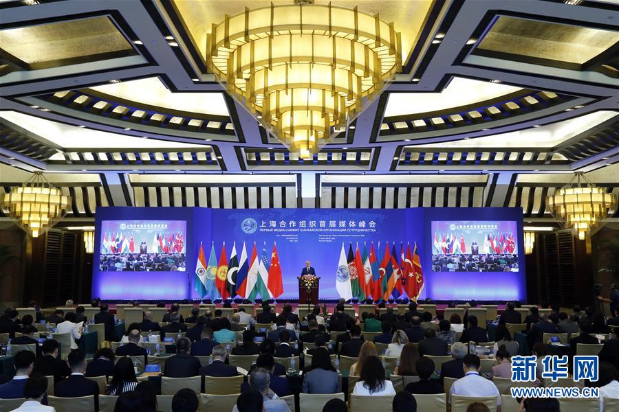 (新華全媒頭條·圖文互動(dòng))(9)構(gòu)建命運(yùn)共同體 開啟上合新時(shí)代——習(xí)近平主席推動(dòng)上合組織發(fā)展五年間
