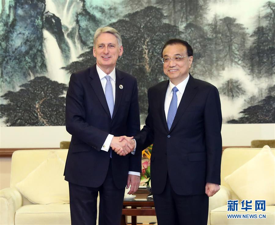 （時政）李克強(qiáng)會見英國首相特別代表、財政大臣哈蒙德
