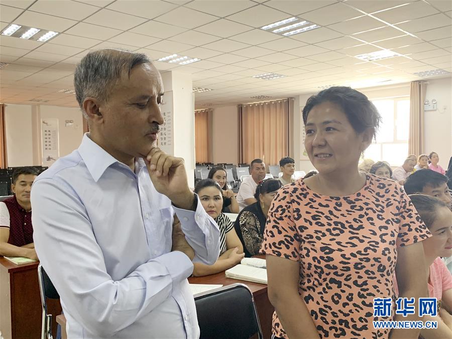 （圖文互動）（2）多國駐華使節(jié)參訪新疆：中國反恐、去極端化經(jīng)驗值得學習借鑒