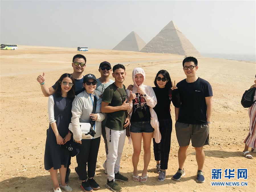 (國(guó)際·圖文互動(dòng))(2)通訊:埃及中文導(dǎo)游的“小確幸”