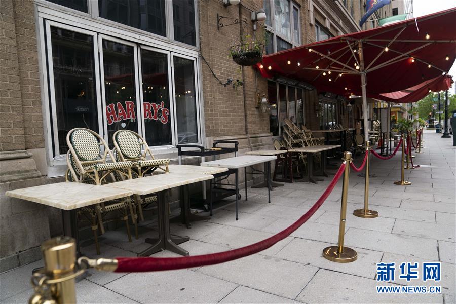 (國際)(4)特朗普簽署4840億美元援助法案應(yīng)對新冠疫情