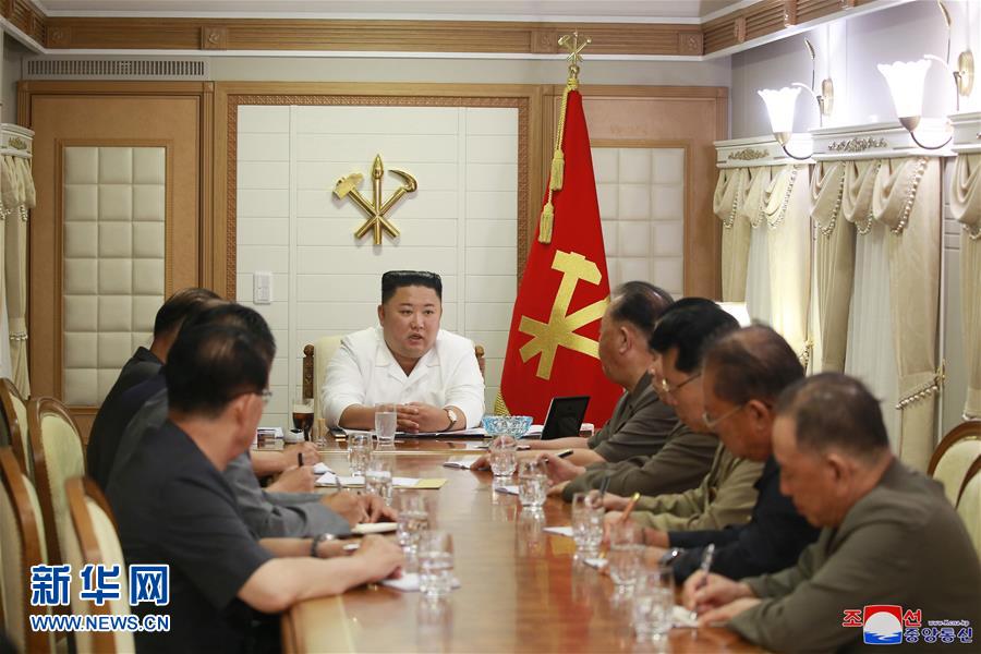 （國際）金正恩在臺風災區(qū)部署救災并考察