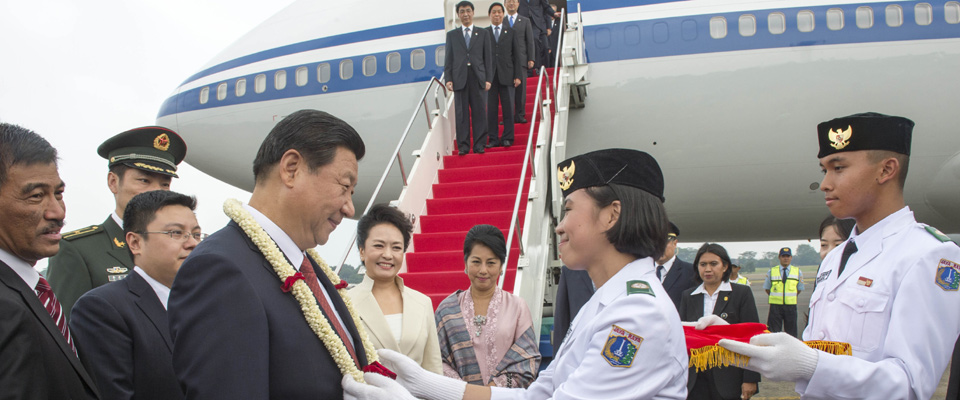 習(xí)近平抵達(dá)雅加達(dá)開始對印度尼西亞進行國事訪問